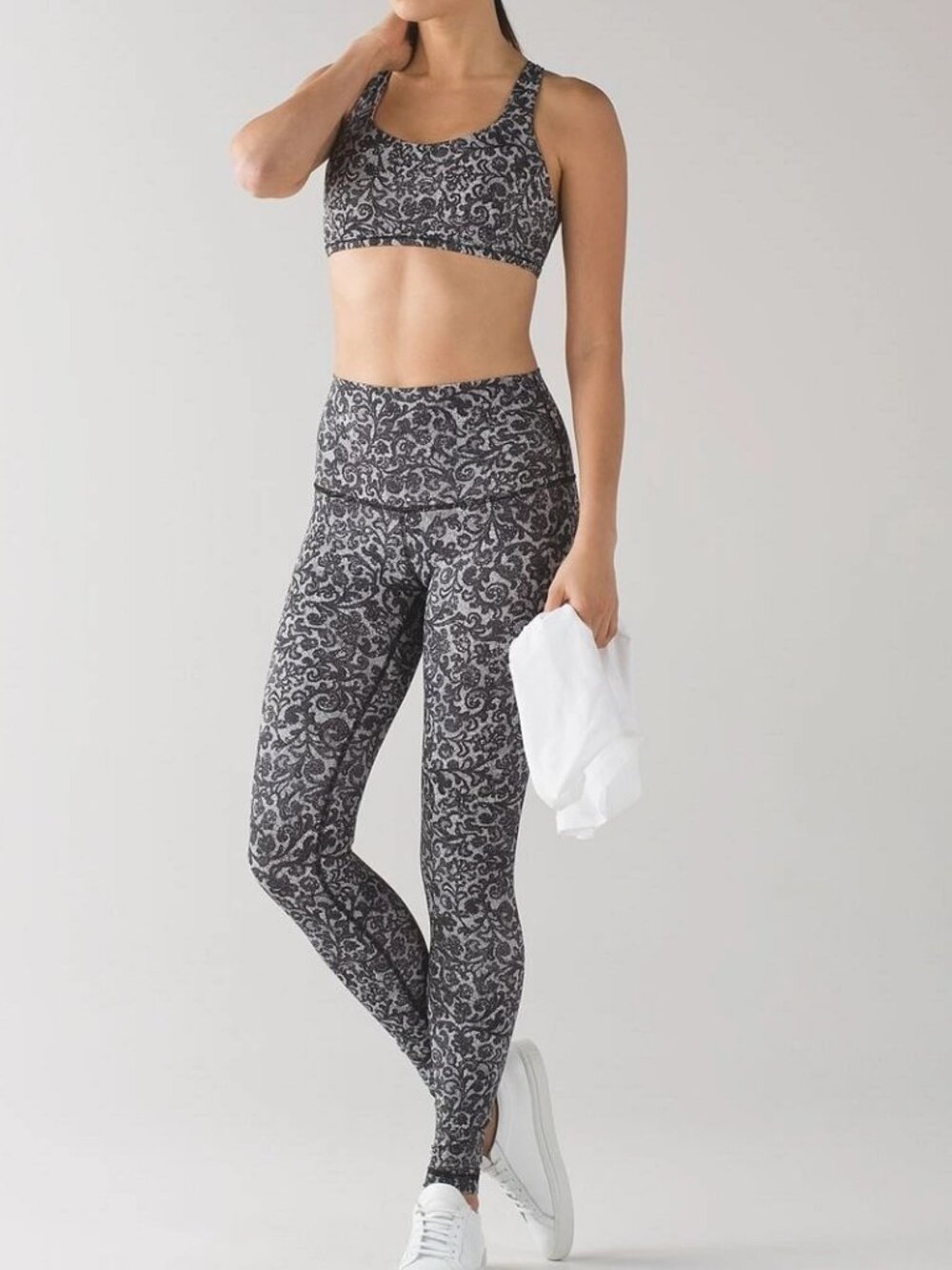 LULULEMON women's wunder under hi rise leggings size 6